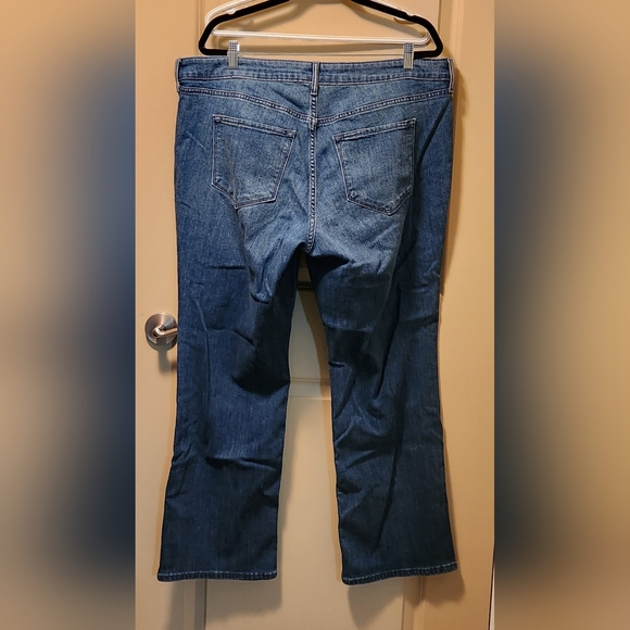 Old Navy Jeans - Wow Boot Cut - Picture 2 of 4